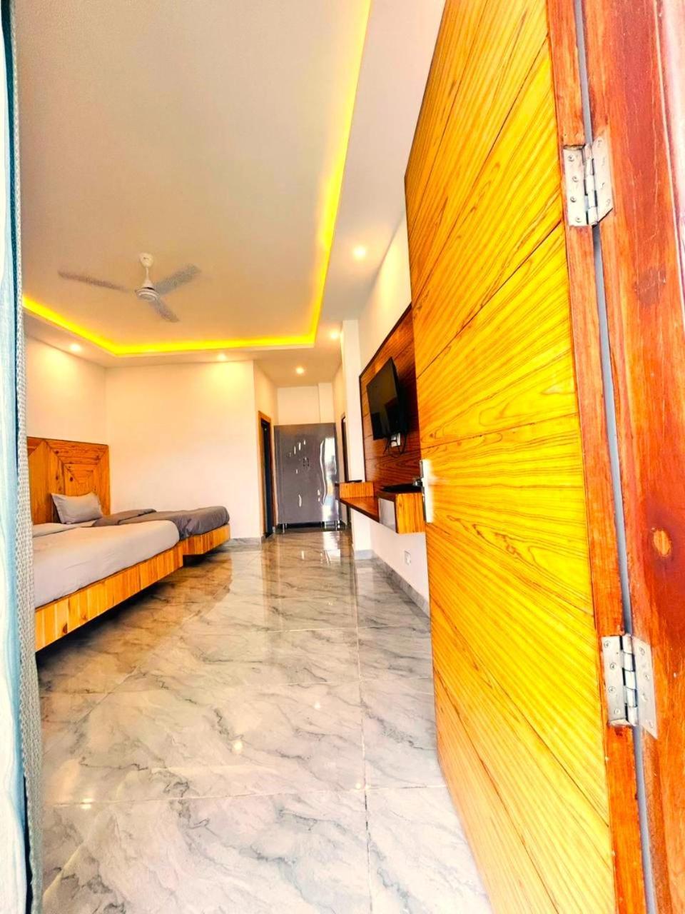 Living On The Edge A Luxury Stay Masuri Exterior foto