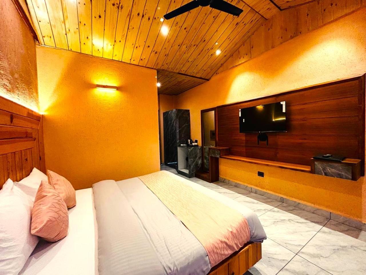 Living On The Edge A Luxury Stay Masuri Exterior foto