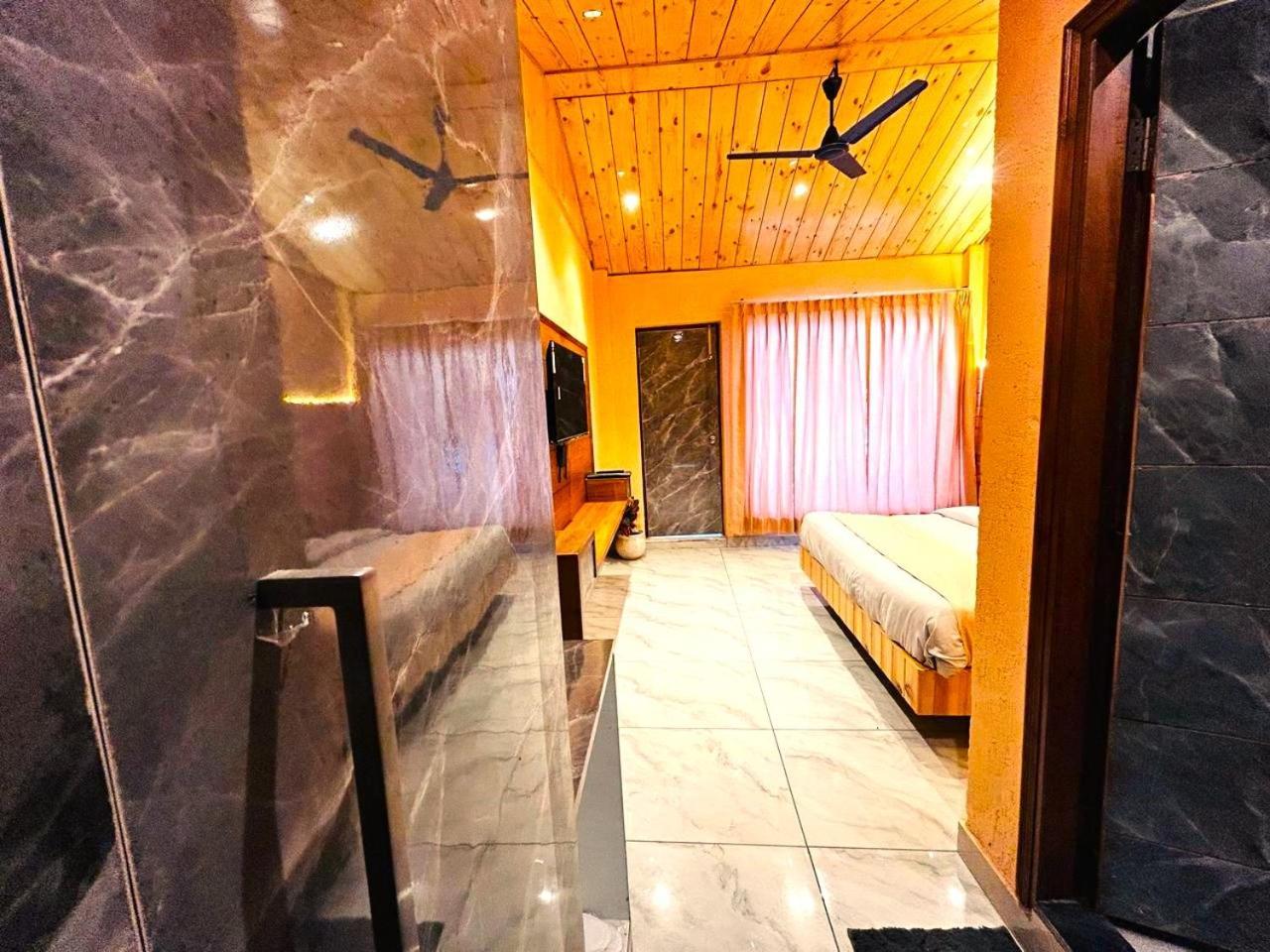 Living On The Edge A Luxury Stay Masuri Exterior foto