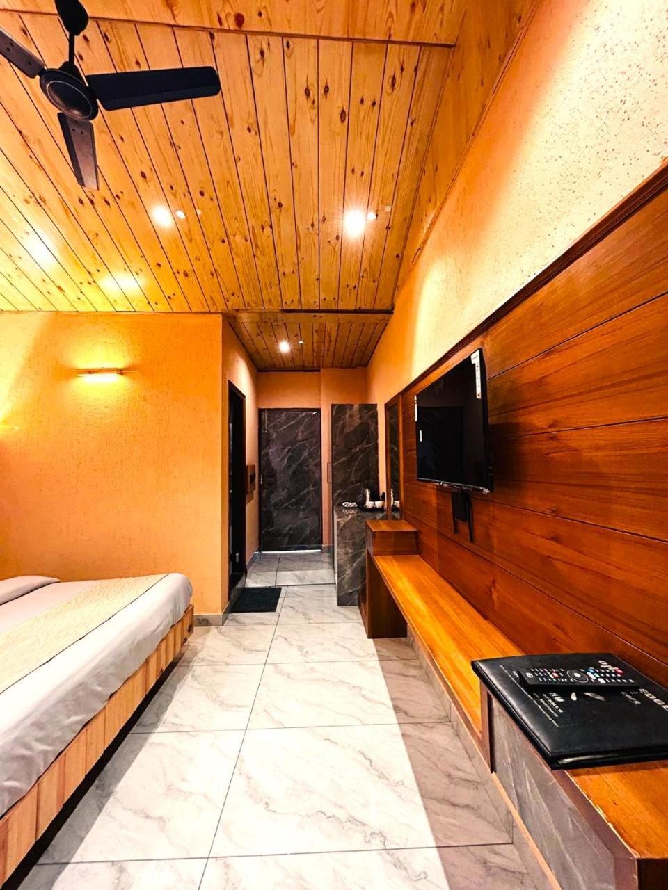 Living On The Edge A Luxury Stay Masuri Exterior foto