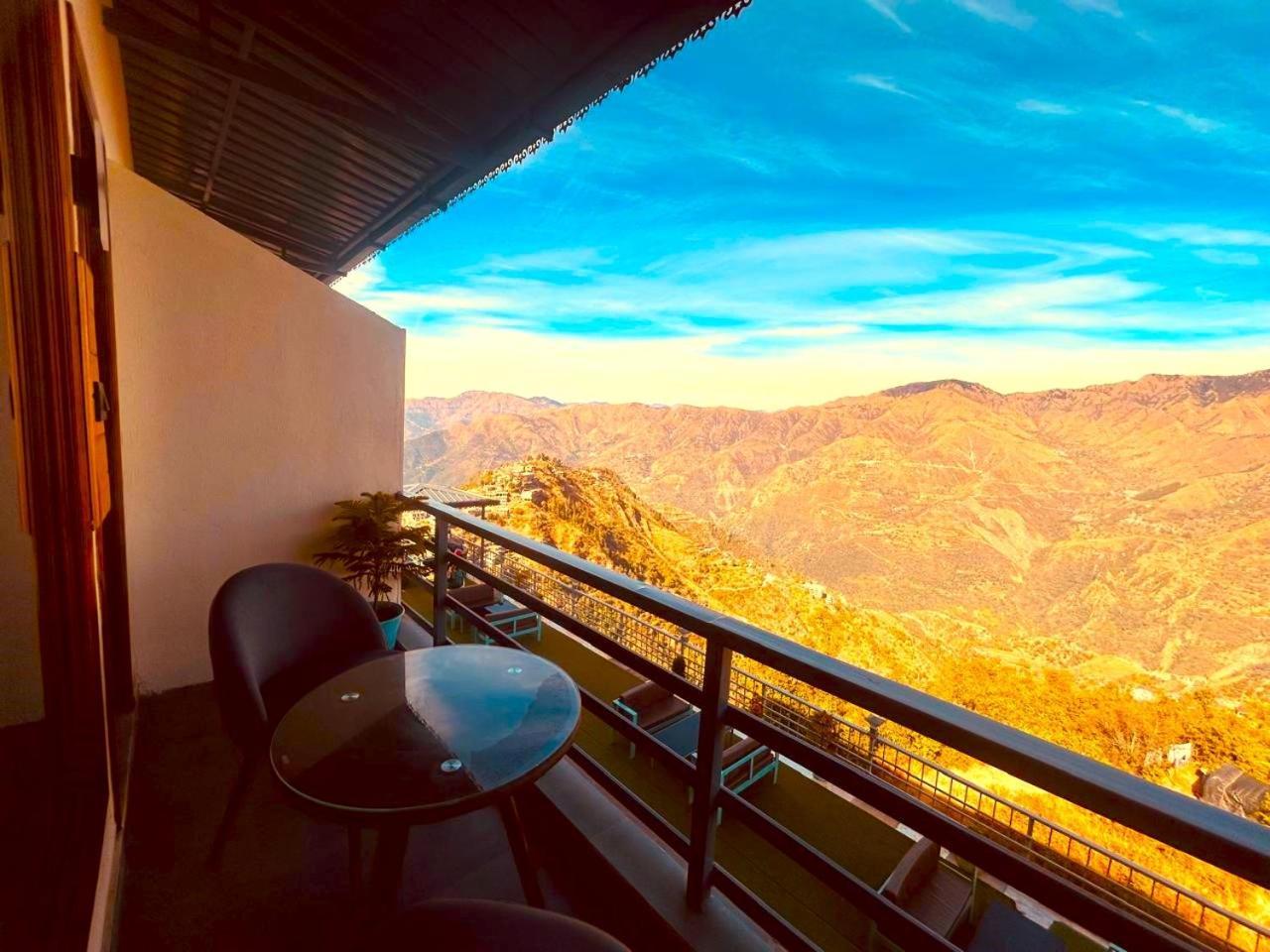 Living On The Edge A Luxury Stay Masuri Exterior foto