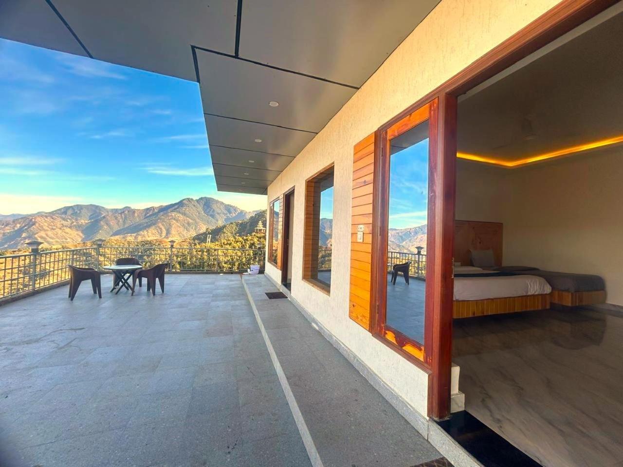 Living On The Edge A Luxury Stay Masuri Exterior foto