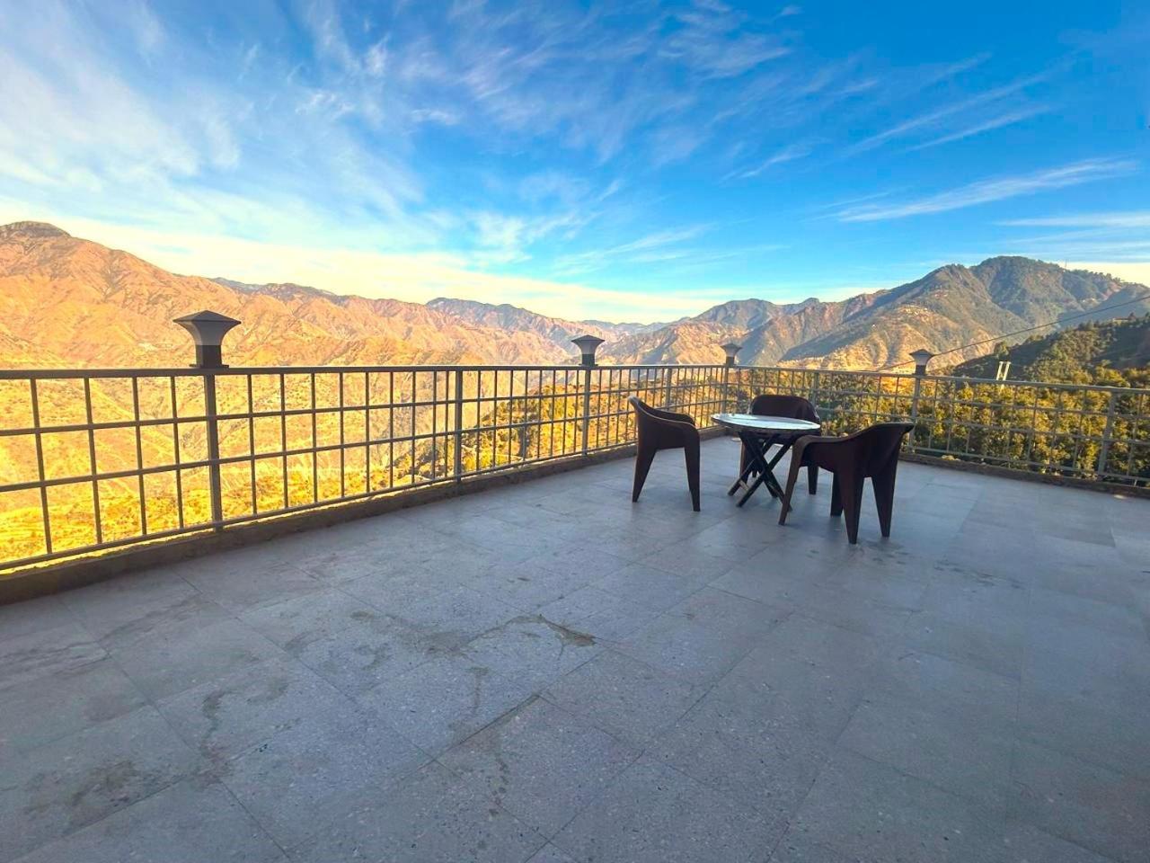 Living On The Edge A Luxury Stay Masuri Exterior foto