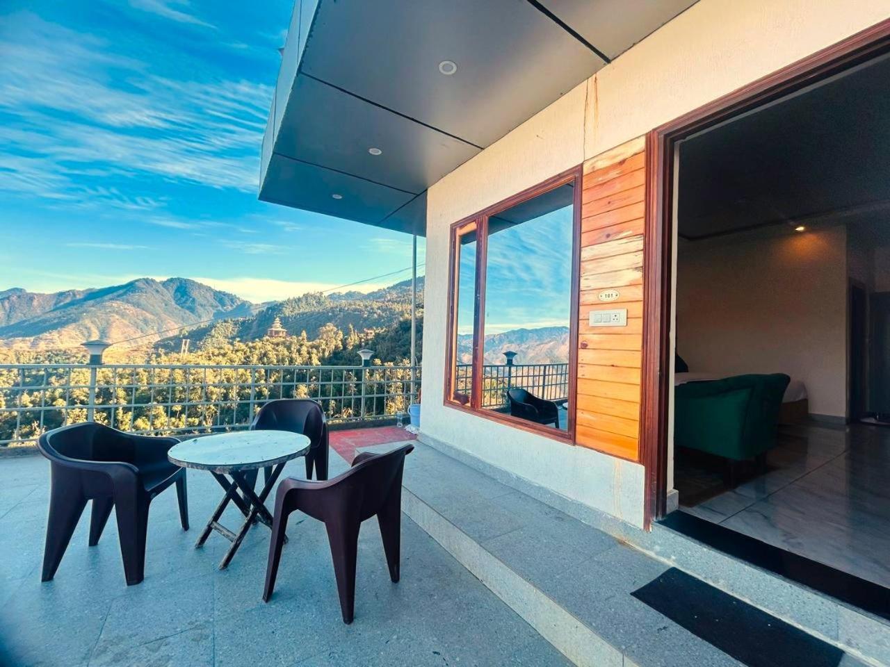 Living On The Edge A Luxury Stay Masuri Exterior foto