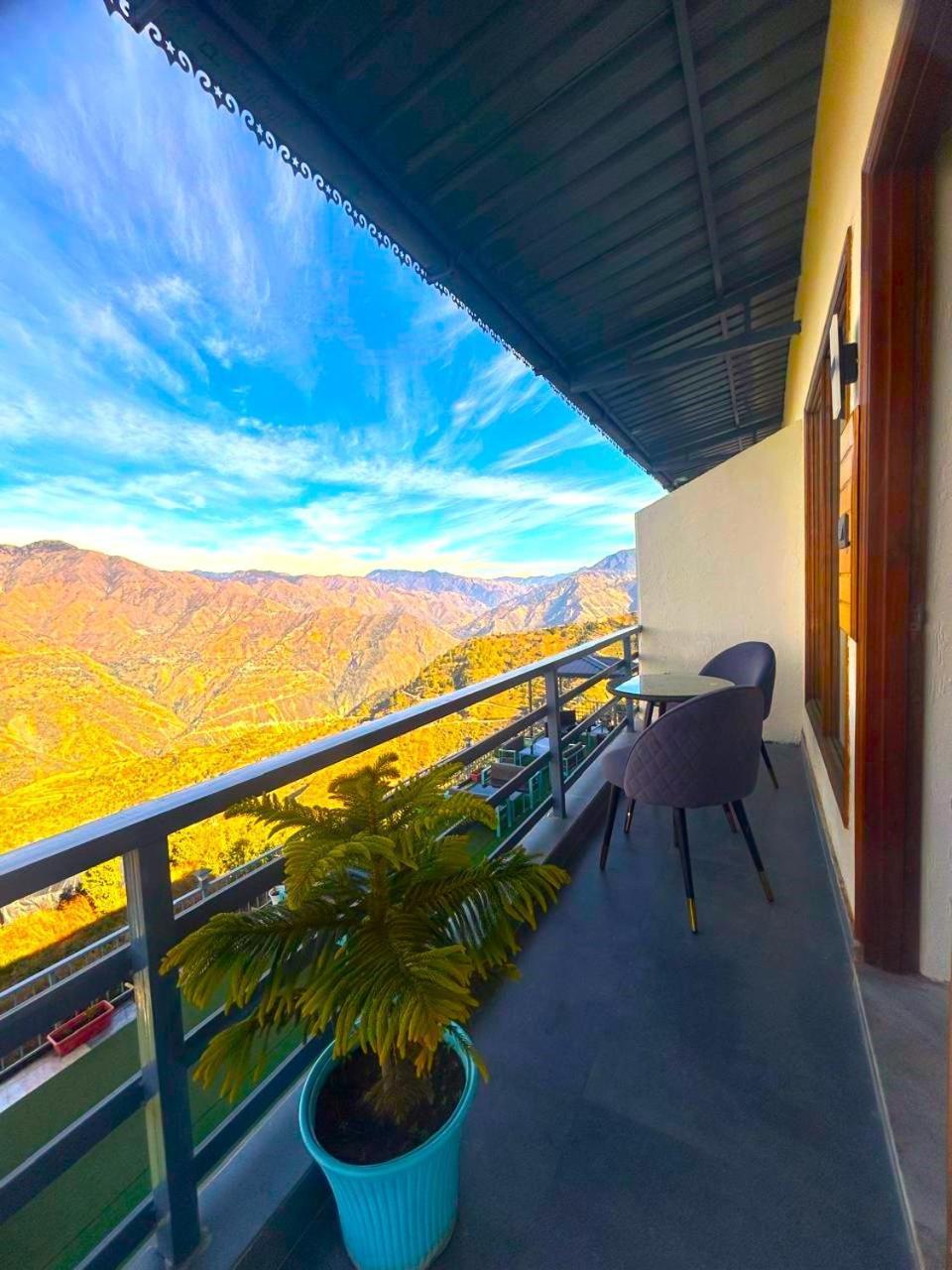 Living On The Edge A Luxury Stay Masuri Exterior foto