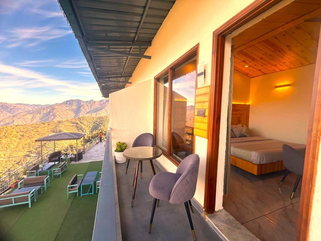 Living On The Edge A Luxury Stay Masuri Exterior foto
